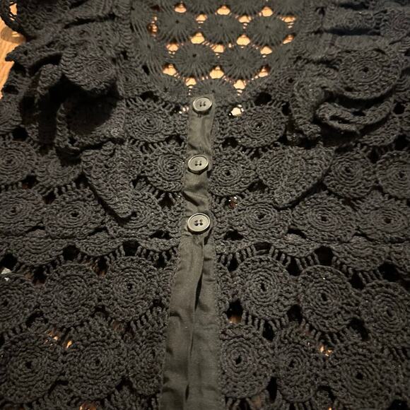 H&M black crochet mock neck floral open back sheer top XS short sleeve - Picture 8 of 12